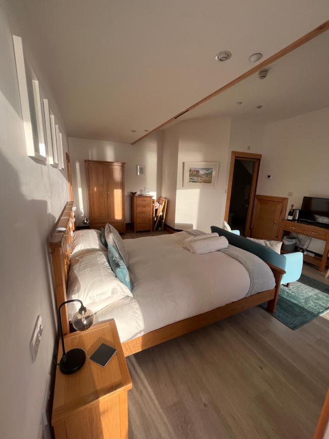 Coed Y Berclas Guest Room, Wonderful View Llandegfan Exterior photo